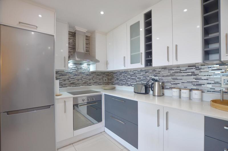 To Let 1 Bedroom Property for Rent in Bloubergstrand Western Cape